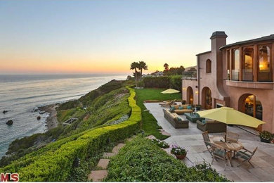Inspiration for a mediterranean house exterior in Los Angeles.