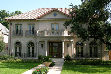 Mediterranean house exterior in Dallas.