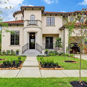 Mediterranean Custom Home with Designer Finishings in Bellaire, Texas