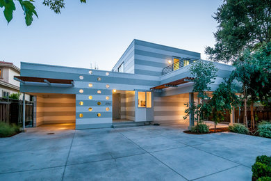 Inspiration for a modern two-story exterior home remodel in San Francisco