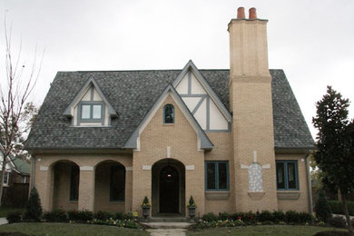 This is an example of a traditional house exterior in Dallas.