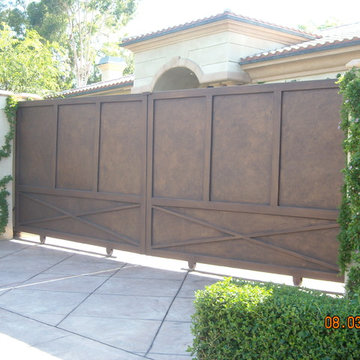 Metal driveway gates