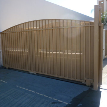 Metal driveway gates