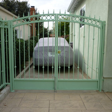 Metal driveway gates