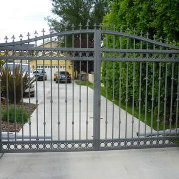 Metal driveway gates
