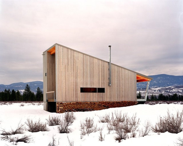 Modern Exterior by Eggleston Farkas Architects