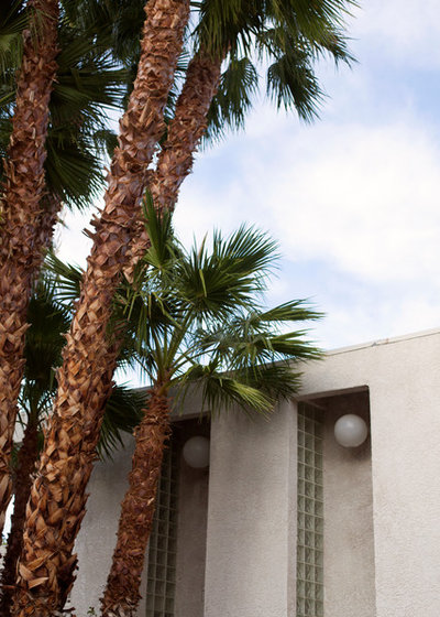 Midcentury Exterior by Margaret Wright Photography