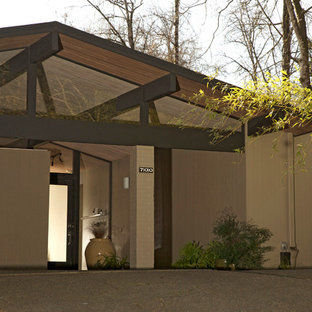 Minimalist exterior home photo in Portland