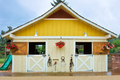 Example of a cottage exterior home design in Seattle