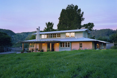Example of an exterior home design in San Francisco