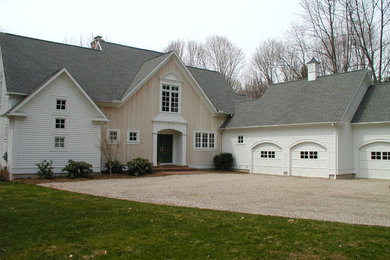 Example of a cottage exterior home design in New York