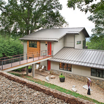 Modern addition to 60's Ranch House