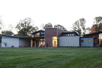 Photo of a modern house exterior in Chicago.