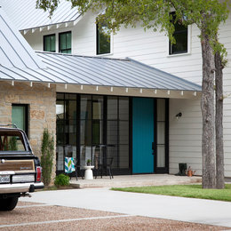 https://www.houzz.com/photos/modern-farm-house-farmhouse-exterior-austin-phvw-vp~6304705