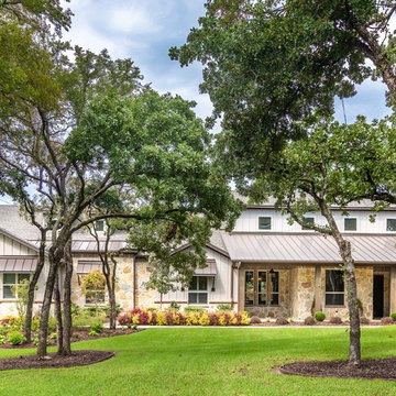 Modern Farmhouse in North Keller