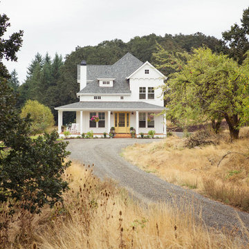 Modern Farmhouse in the Willamete Valley Countryside
