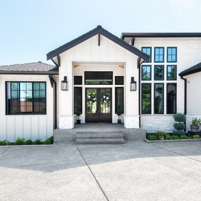 Example of a country exterior home design in Charlotte