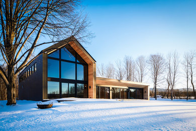 Modern exterior home idea in Burlington