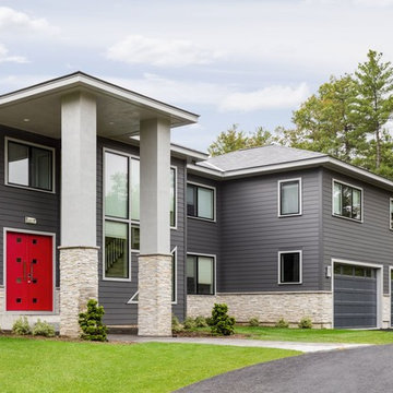 Modern Home with Clapboard Siding in Groton, MA