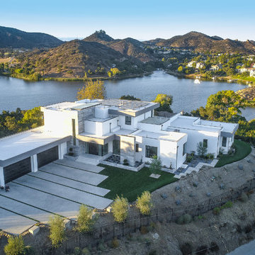 Modern Lakeview