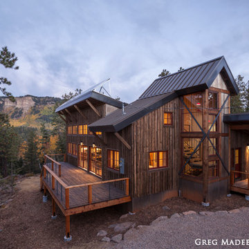 Modern Mining Strawbale Get-Away