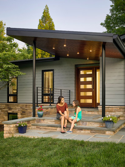 Midcentury Exterior by place architecture:design