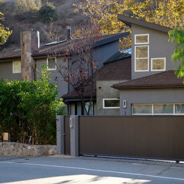 Modern sliding gate