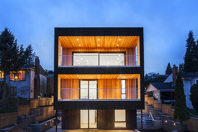 This is an example of a contemporary house exterior in Vancouver.