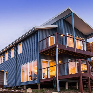 Modern Weatherboard in the City