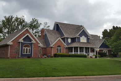 Example of an exterior home design in Wichita