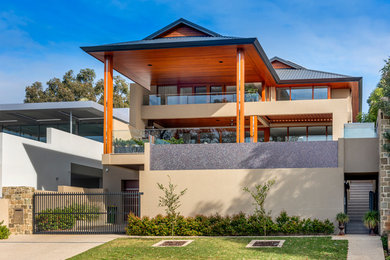 Dreistöckiges Modernes Einfamilienhaus mit beiger Fassadenfarbe in Perth