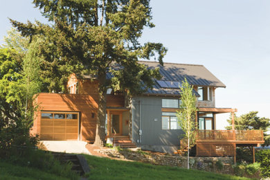 Contemporary house exterior in Portland.