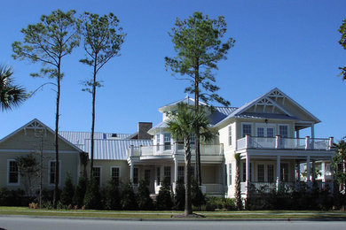 Beach style exterior home photo in Wilmington
