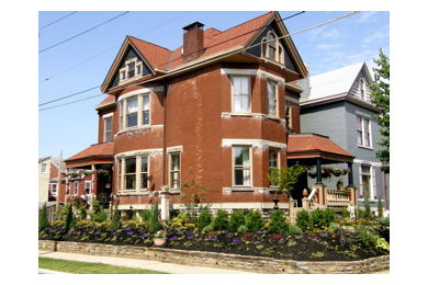 Inspiration for a timeless exterior home remodel in Cincinnati