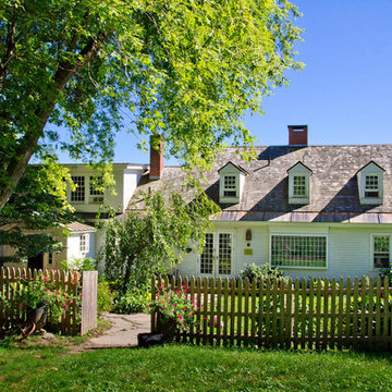 My Houzz: An Antique Cape Cod House Explodes With Color