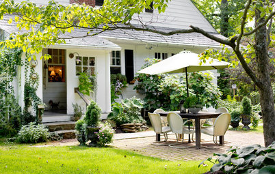 Garden Tour: A Soothing Oasis Filled with Thoughtful Details