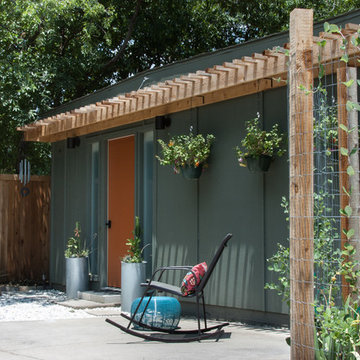 My Houzz: Hip Midcentury Style for a Mom's Backyard Cottage