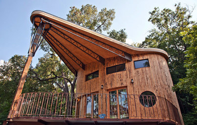 My Houzz: A Reclaimed Wood House Rises From the Trees