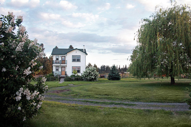 Farmhouse Exterior My Houzz: Northwest Couple Make a Rural Homestead Their Own