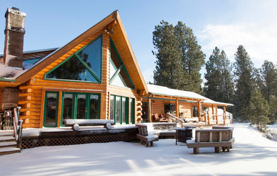 My Houzz: Rustic Charm in a Handsome Log Cabin
