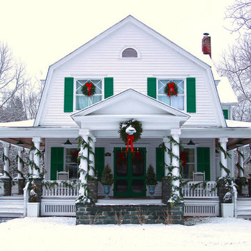 My Houzz: Traditional Christmas Charm in a New York Farmhouse