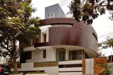 Inspiration for a contemporary house exterior in Bengaluru.