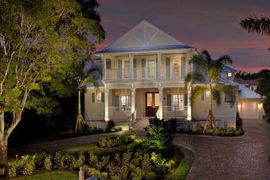 Photo of a traditional house exterior in Miami.