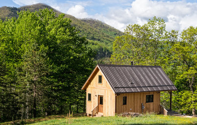 Houzz Tour: 10 Acres, 3 Generations and Many Animals in North Carolina