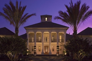 Elegant exterior home photo in Orlando
