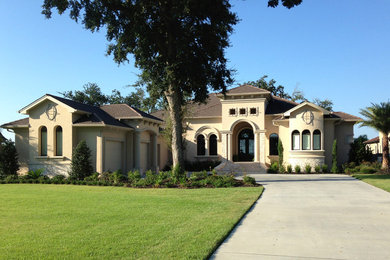 Tuscan exterior home photo in New Orleans