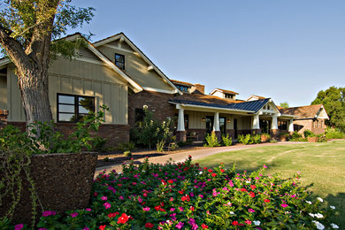 Photo of a traditional house exterior in Phoenix.