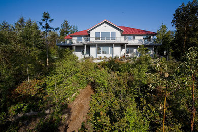 Mountain style exterior home photo in Seattle