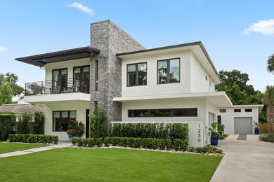 Example of a transitional exterior home design in Orlando