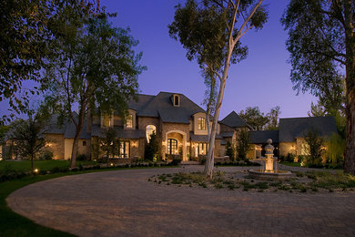 Example of a classic exterior home design in Phoenix